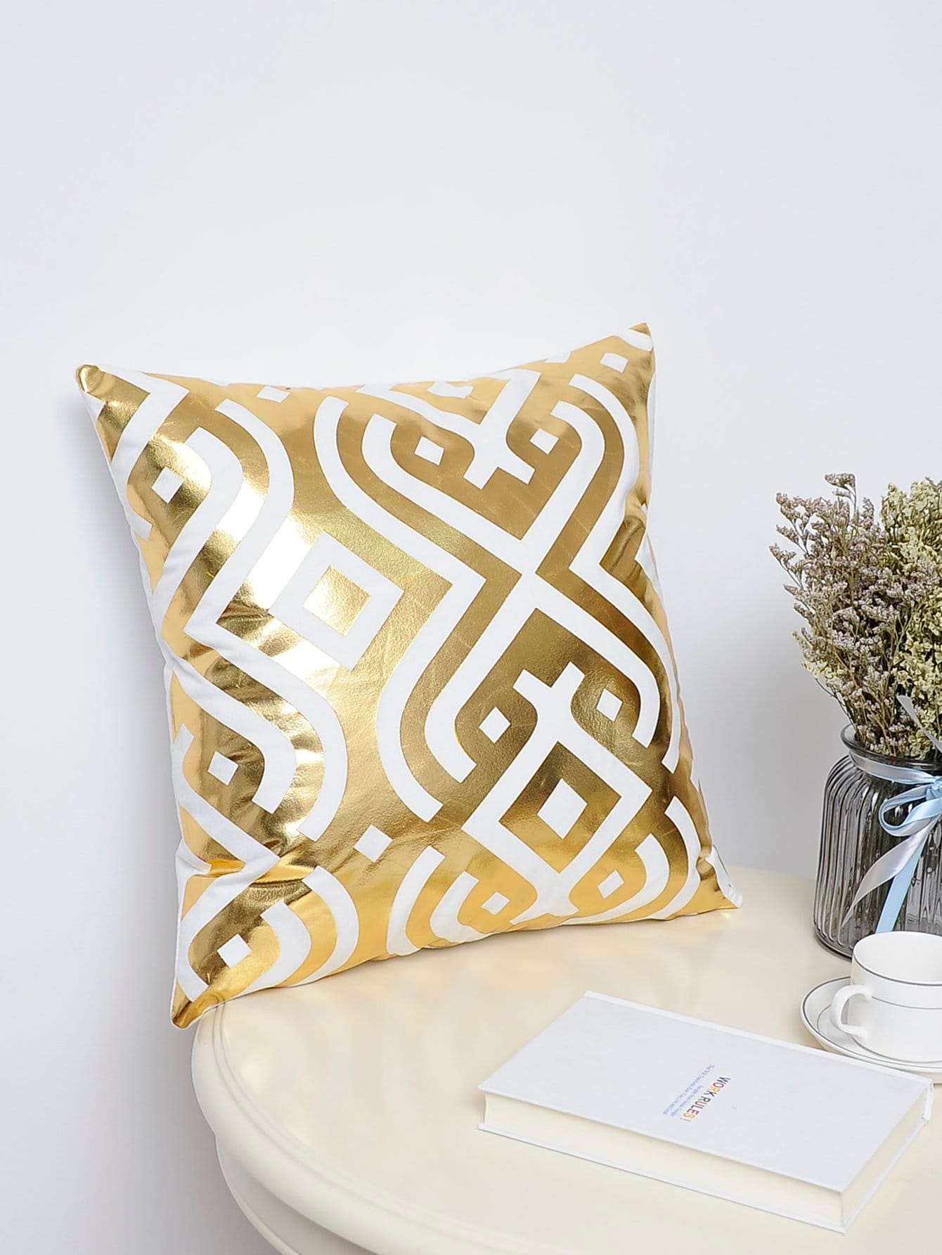 Geometric Pattern Cushion Cover